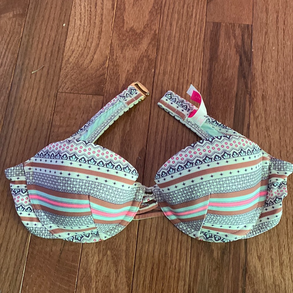 Victoria’s Secret bathing suit top size 34A